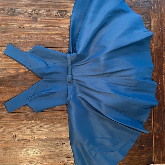 (SOLD) Rare Catherine Regehr Silk 50’s Style Dress - Picture 4 of 11